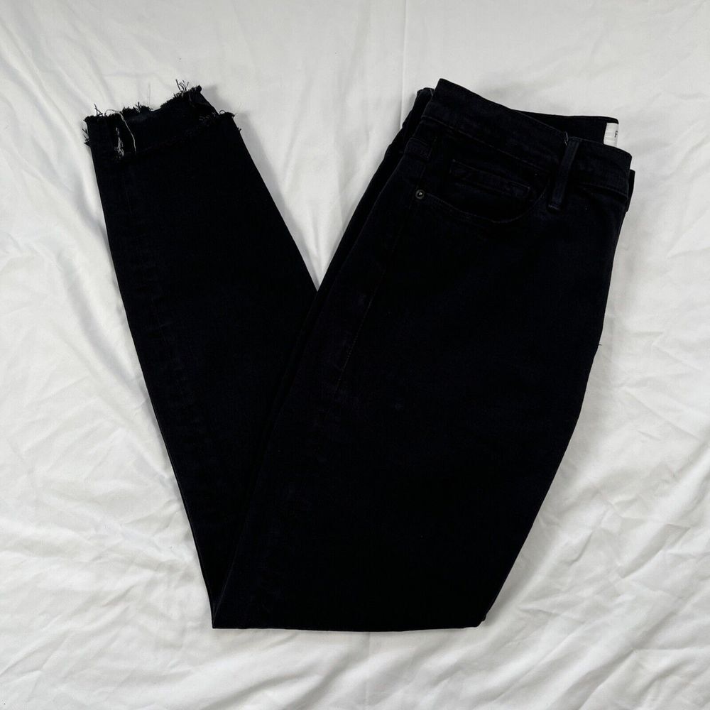 FRAME Le Skinny De Jeanne Raw Stagger Mid Rise Cropped Skinny Jean 29" Film Noir